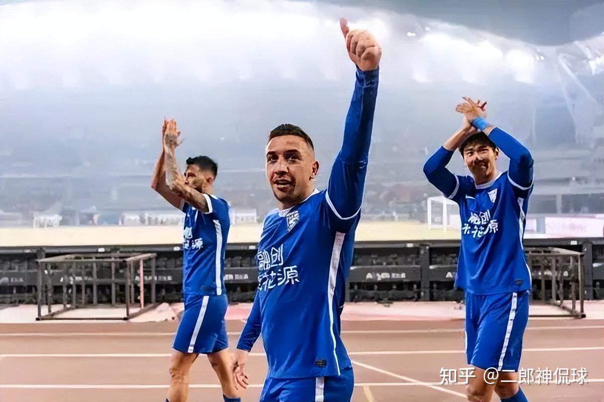 武汉三镇发布备战花絮，今夜伤情更新，足总杯任务艰巨，阵容厚度经受考验的简单介绍